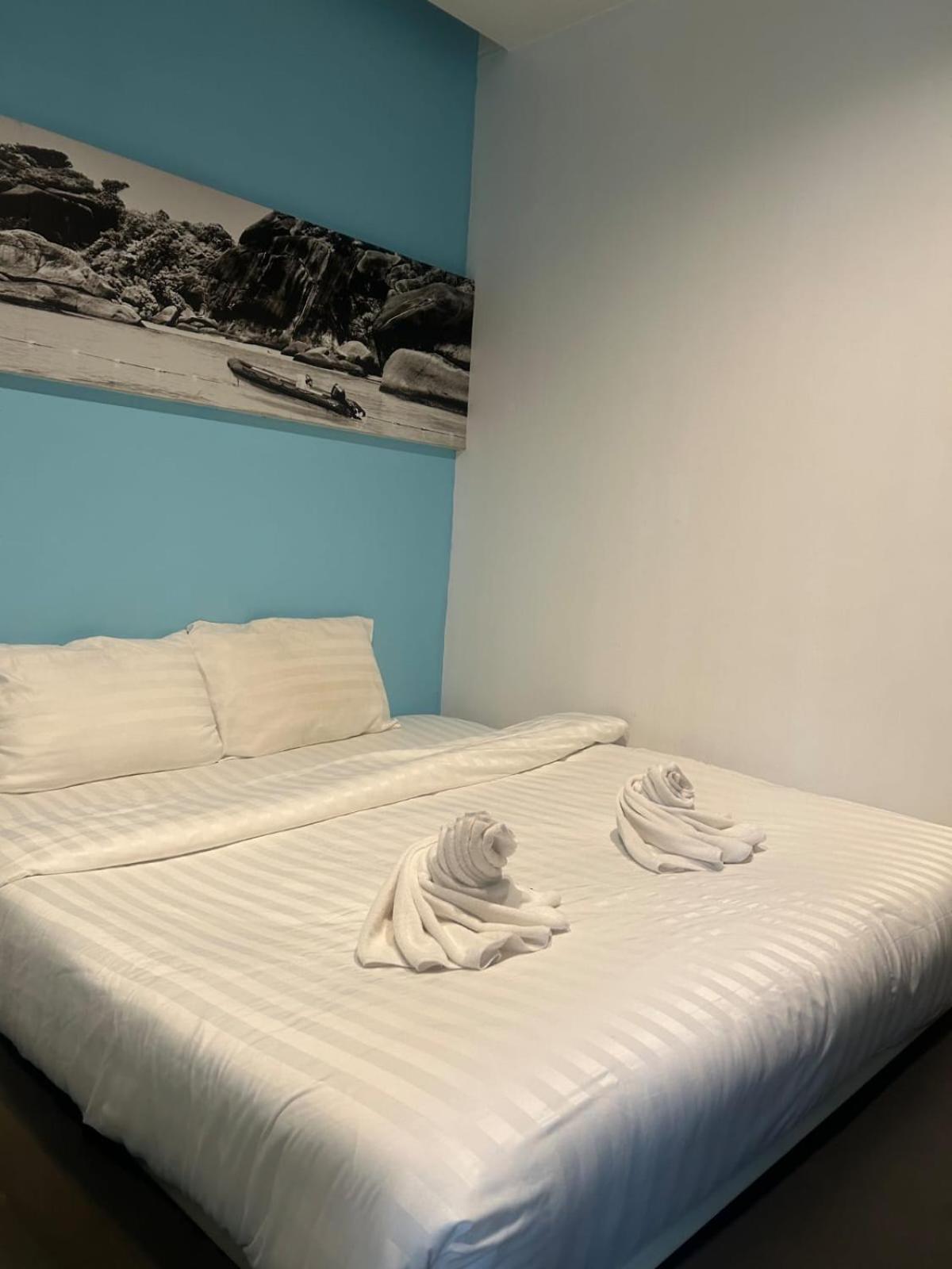 Hotel The Journey Patong New Екстер'єр фото