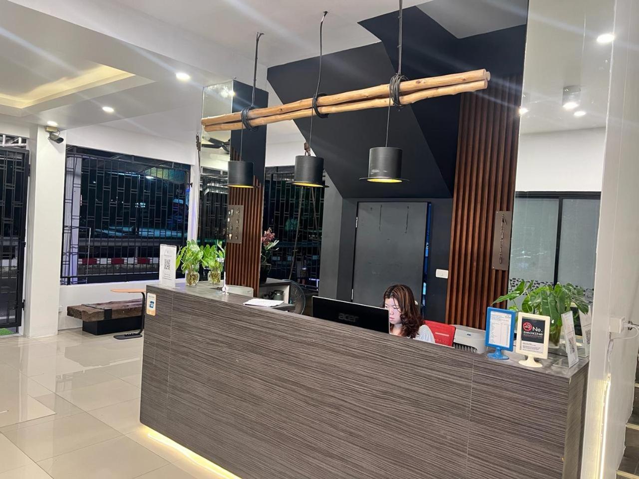 Hotel The Journey Patong New Екстер'єр фото