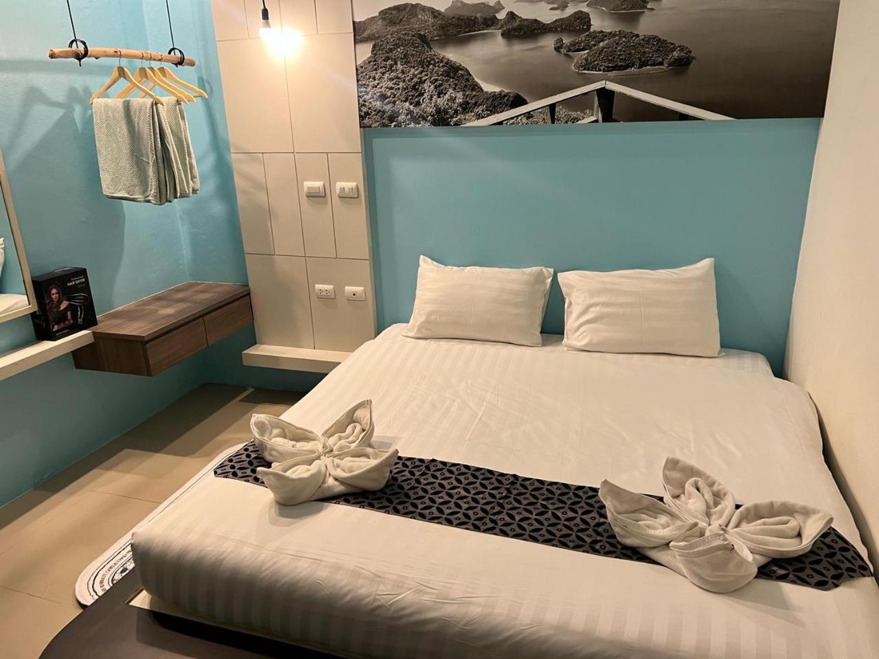 Hotel The Journey Patong New Екстер'єр фото