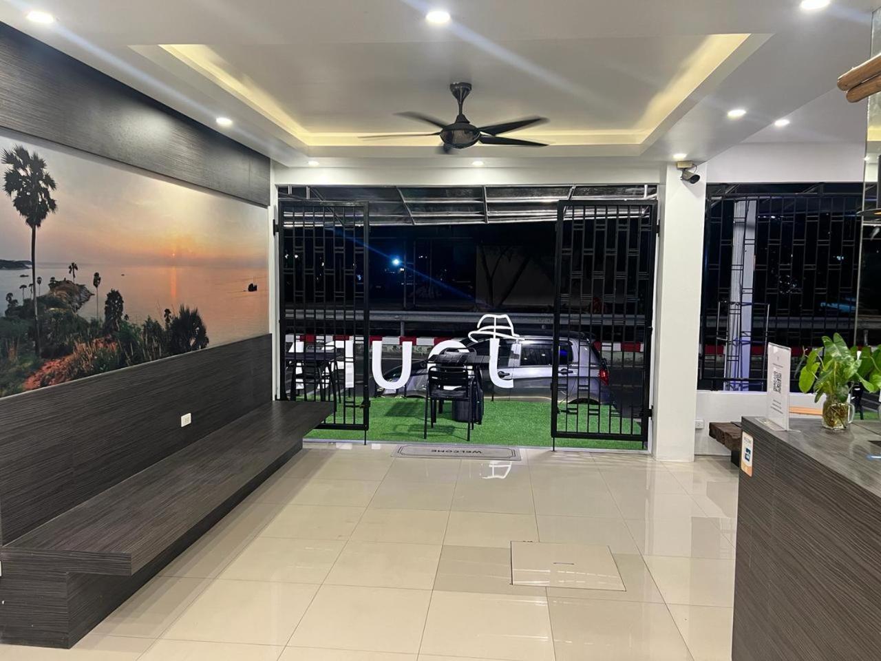 Hotel The Journey Patong New Екстер'єр фото
