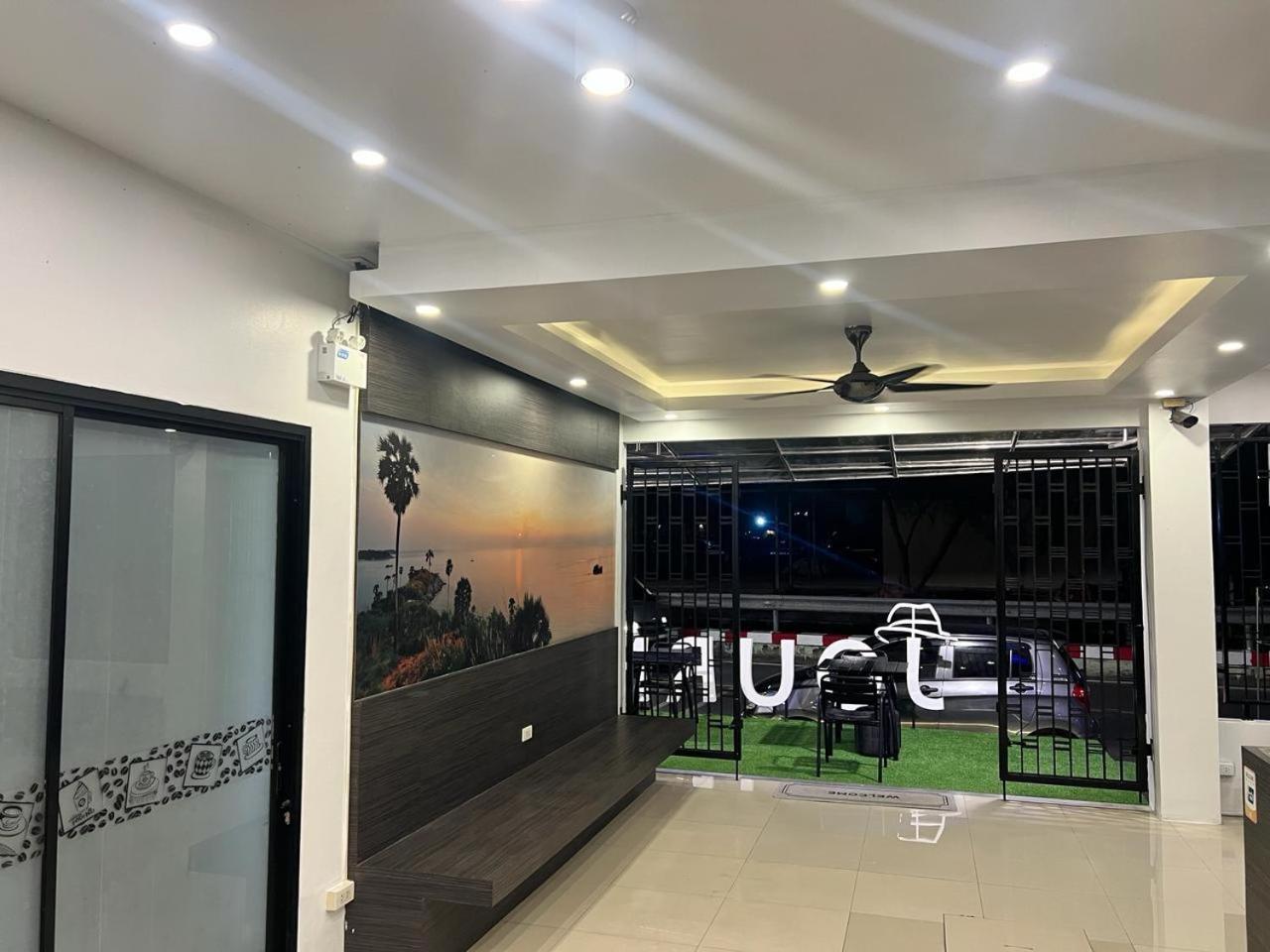 Hotel The Journey Patong New Екстер'єр фото