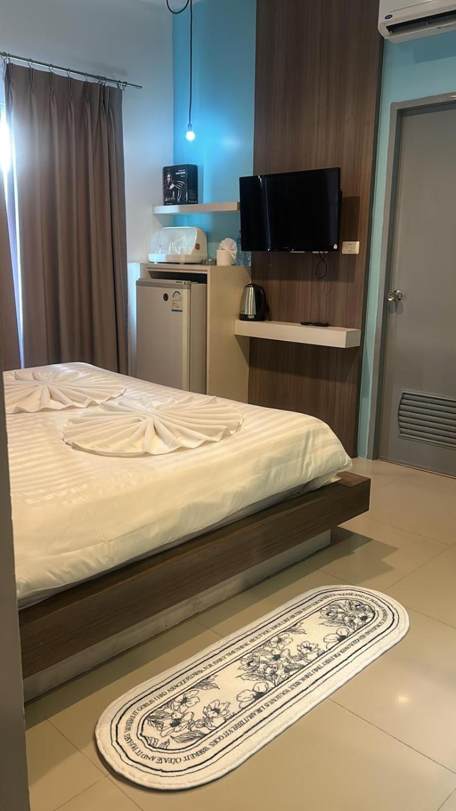 Hotel The Journey Patong New Екстер'єр фото