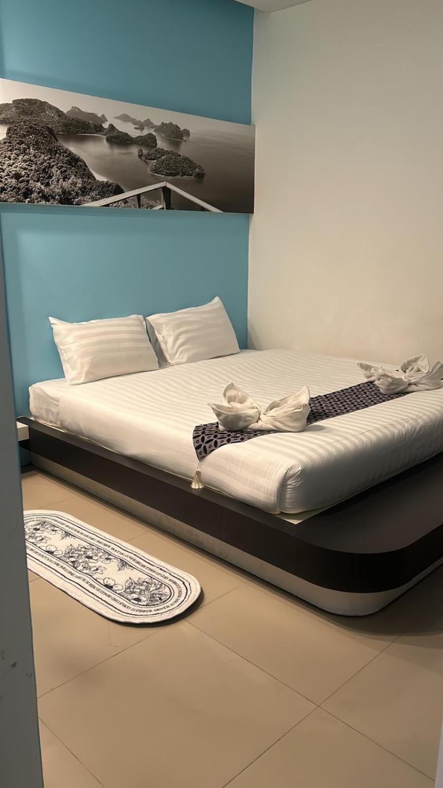 Hotel The Journey Patong New Екстер'єр фото