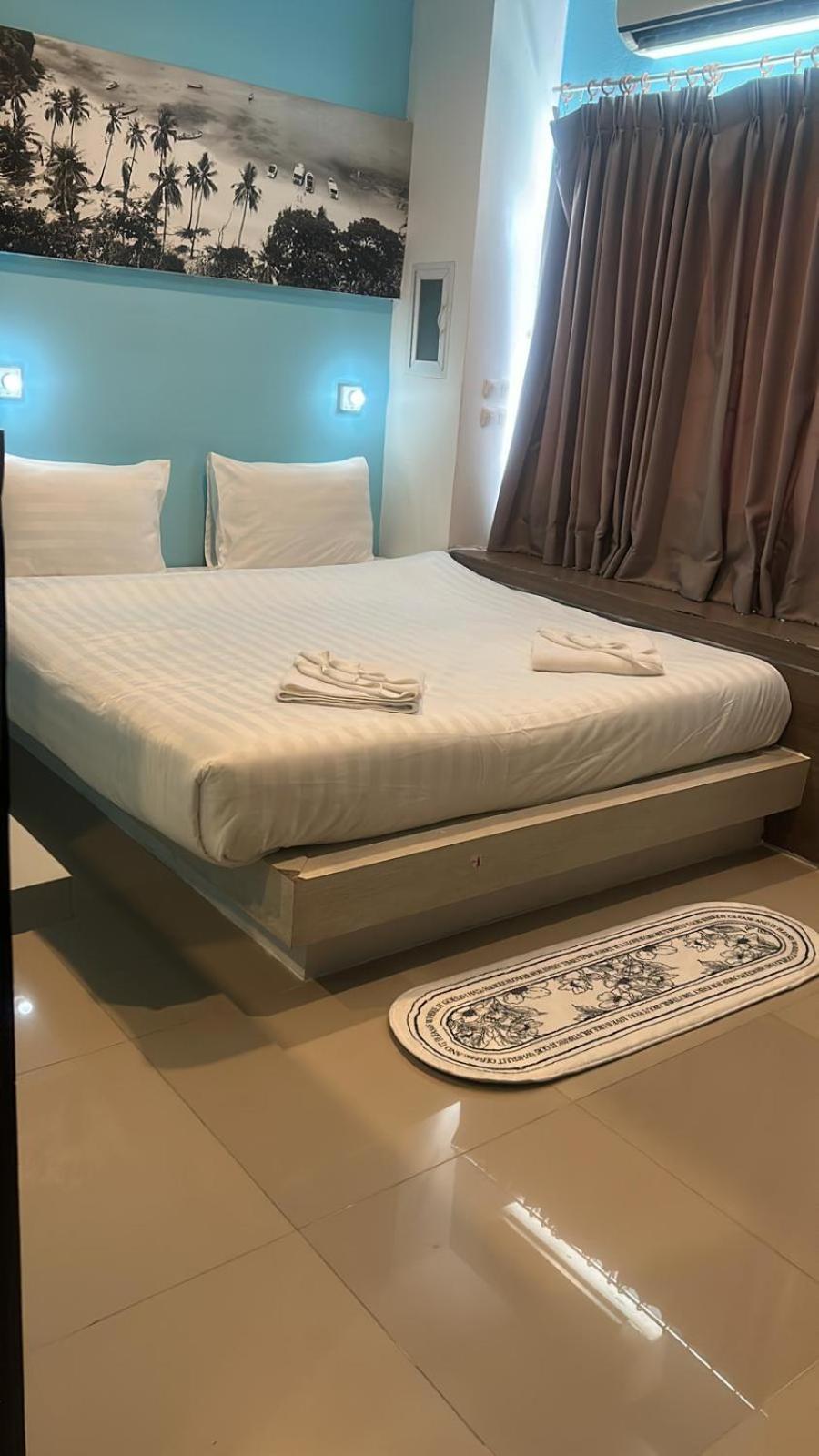Hotel The Journey Patong New Екстер'єр фото