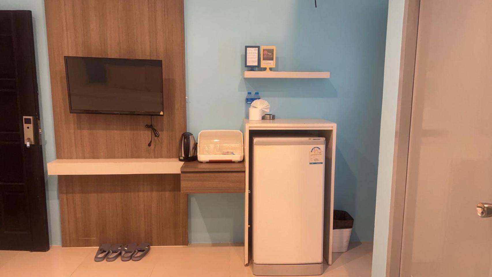 Hotel The Journey Patong New Екстер'єр фото